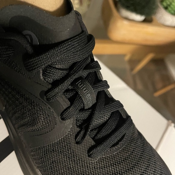 Lululemon shows - Picture 5 of 9